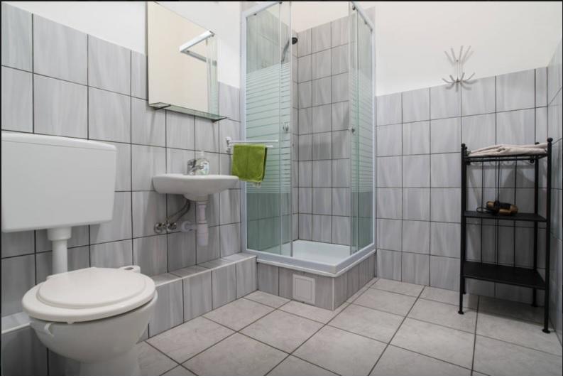 Sparrowl Apartments Budapeste Quarto foto