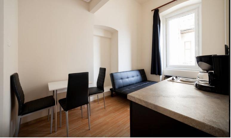 Sparrowl Apartments Budapeste Quarto foto